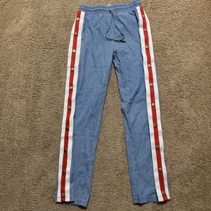 Drawstring pants.